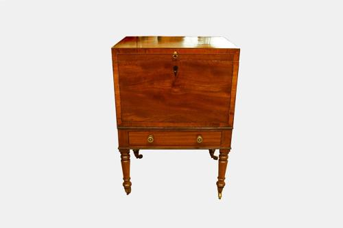 Geo III Mahogany Cellaret on Stand