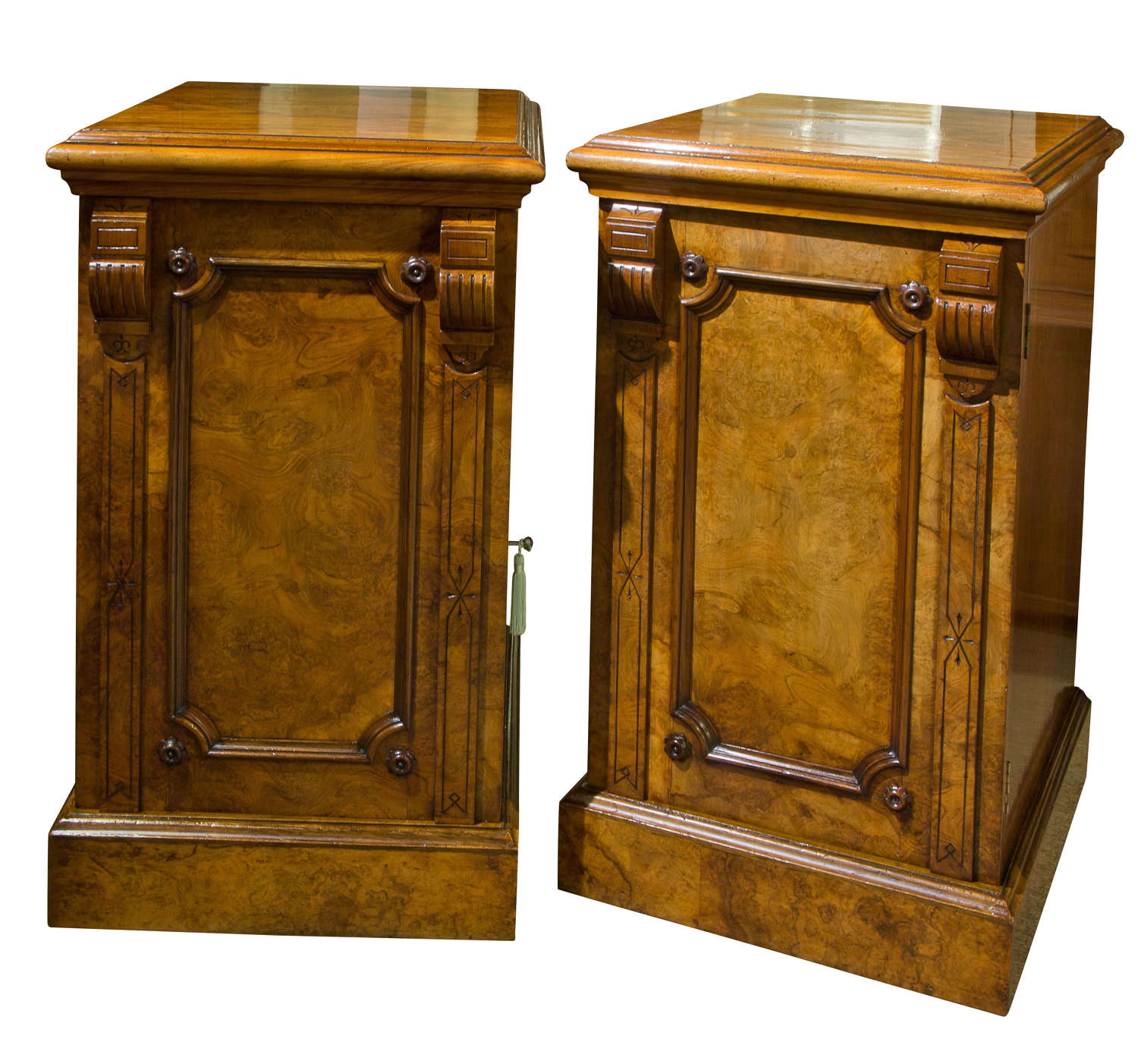 A fine pair of Victorian walnut pedestals c1870