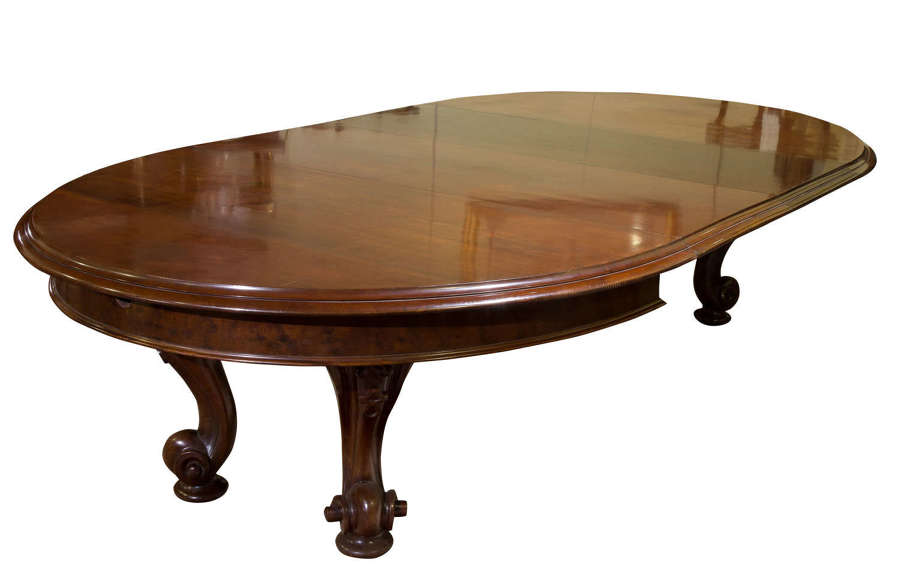 19thc wind-out banquet table -20ft long