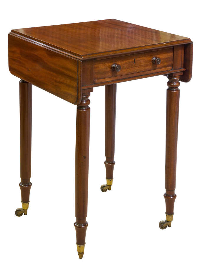 An Early 19thC Mahogany Lamp Table