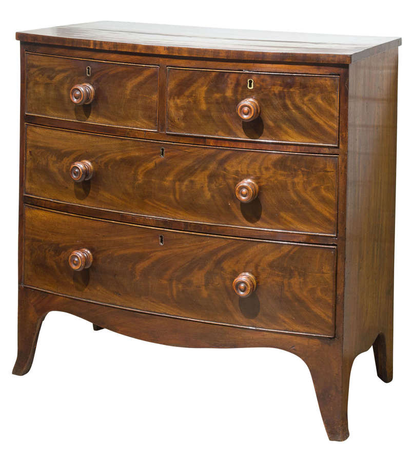 Small Georgian chest of drawers