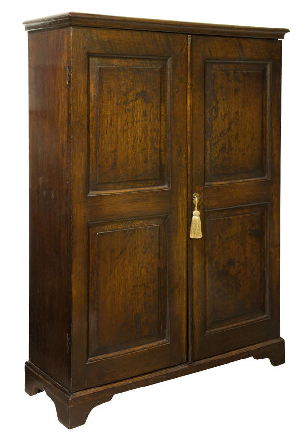 Period oak 18thc cupboard