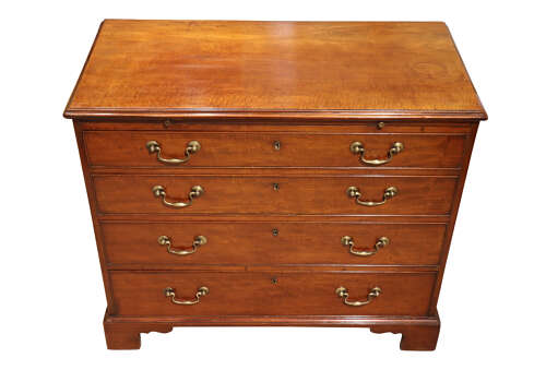 Georgian Chest of Drawers