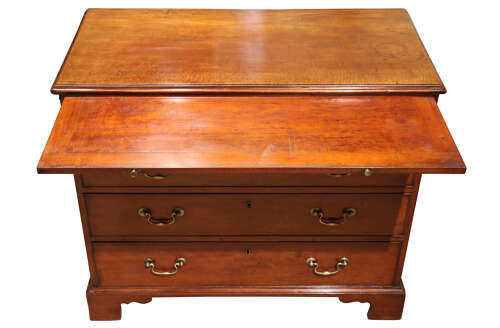 Georgian Chest of Drawers
