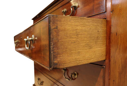 Georgian Chest of Drawers