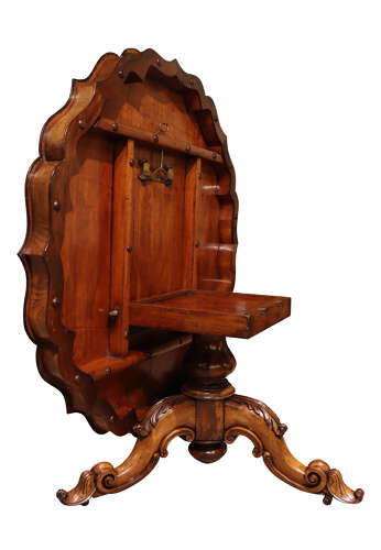 19th Century Rosewood Centre or Dining Table