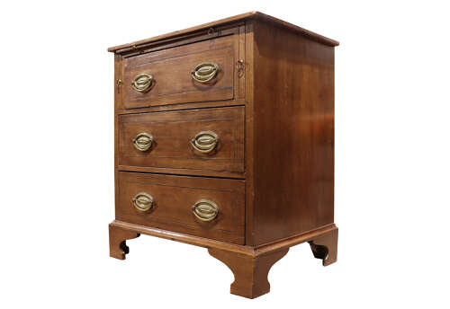 19th Century Mahogany Chest of Drawers with Brushing Slide, c.1840