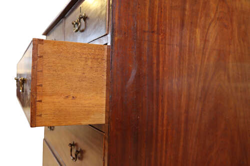 Chippendale Period Mahogany Chest of Drawers – Circa 1770