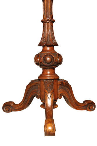 Victorian Burr Walnut Circular Tripod Table, Circa 1870