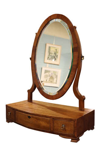 A pretty 19th-century mahogany dressing table mirror