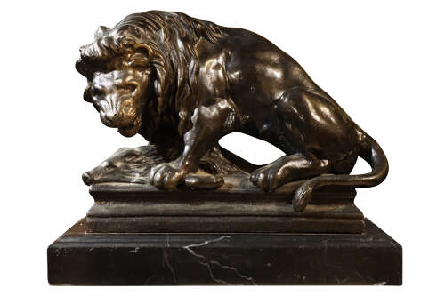 Mid-20th Century Bronze Lion Sculpture, circa 1960