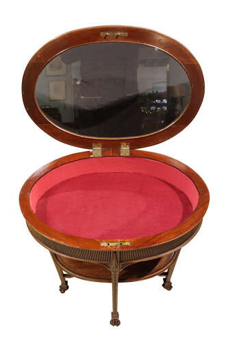 Late 19th Century Oval Mahogany Bijouterie Table, circa 1900