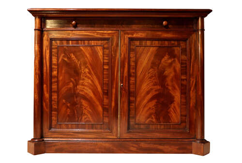 A good quality William IV flame mahogany chiffonier, circa 1820.