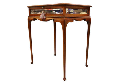 Late Victorian Mahogany Bijouterie Display Table with Bevelled Glass, circa 1900