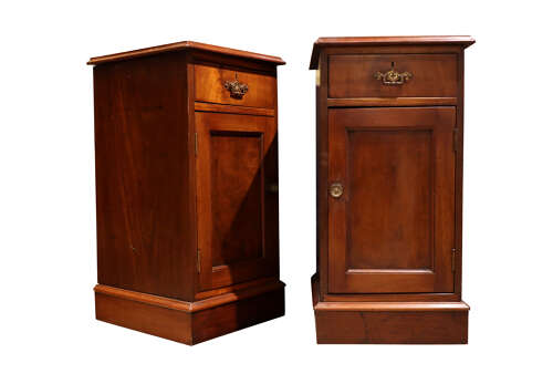 Pair of Early 20th Century Mahogany Bedside Cupboards with Drawer