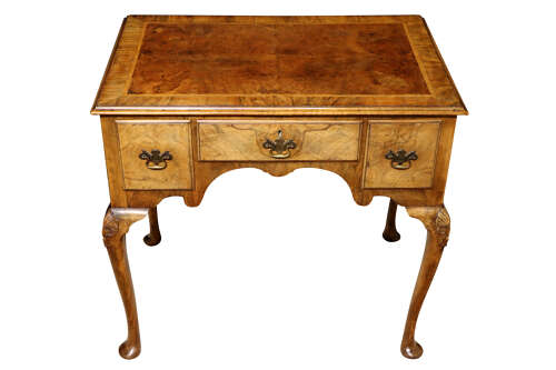 Queen Anne Style Walnut Lowboy / Dressing Table, Early 20th Century