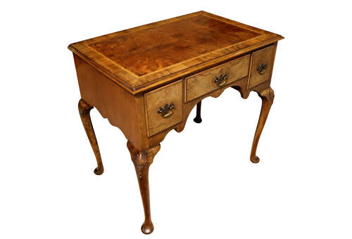 Queen Anne Style Walnut Lowboy / Dressing Table, Early 20th Century