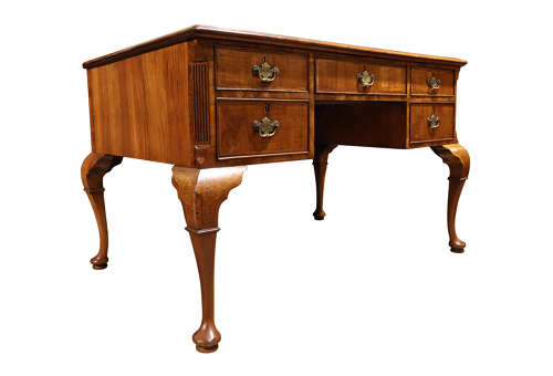 Fine Quality Edwardian Walnut Writing Desk by Gill & Reigate, c.1900
