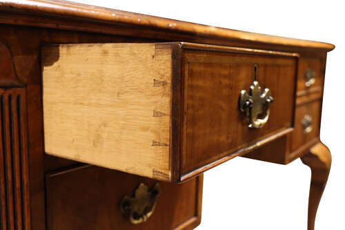 Fine Quality Edwardian Walnut Writing Desk by Gill & Reigate, c.1900