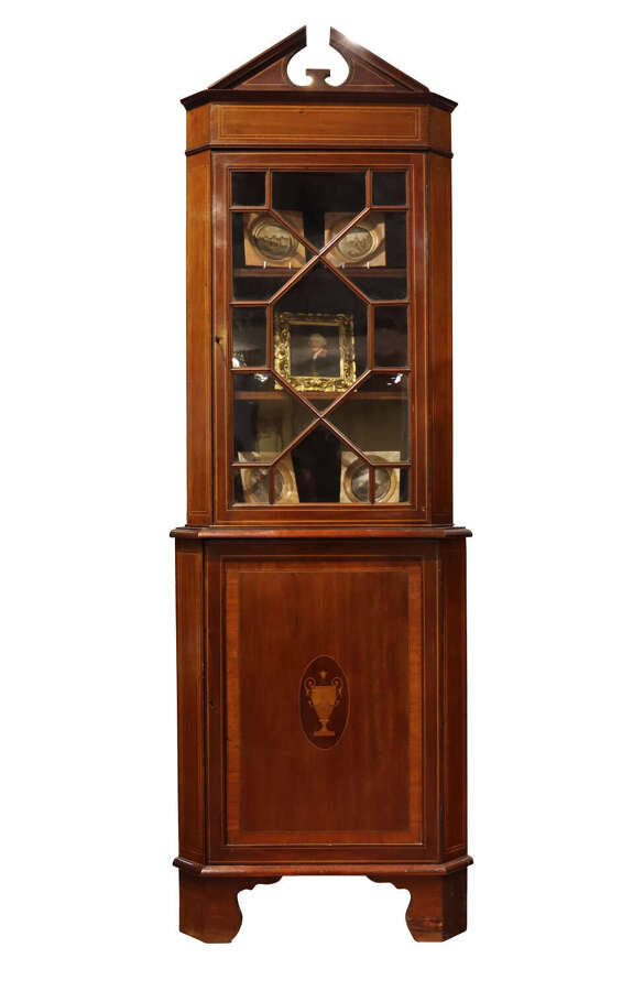 Edwardian Sheraton Revival Inlaid Mahogany Corner Cabinet with Glazed Door, Circa 1900