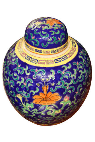 Vintage Chinese Style Porcelain Ginger Jar with Cover, Cobalt Blue Ground