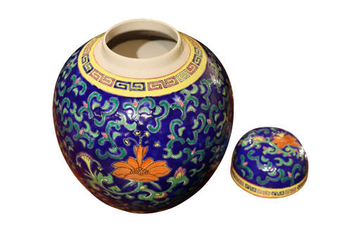 Vintage Chinese Style Porcelain Ginger Jar with Cover, Cobalt Blue Ground