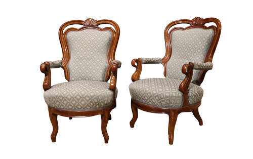 Fine Continental Walnut Three-Piece Salon Suite circa 1890