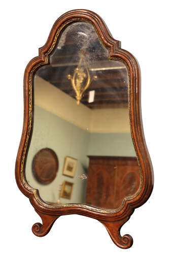 Fine 18th Century Walnut Strut Dressing Table Mirror with Gilt Slip