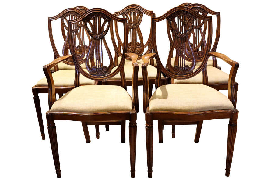 Set of Eight Hepplewhite Style Mahogany Lyre Back Dining Chairs, circa 1930